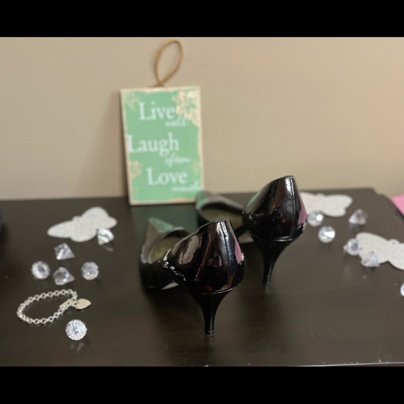 Anne Klein Used heels - Picture 4 of 5